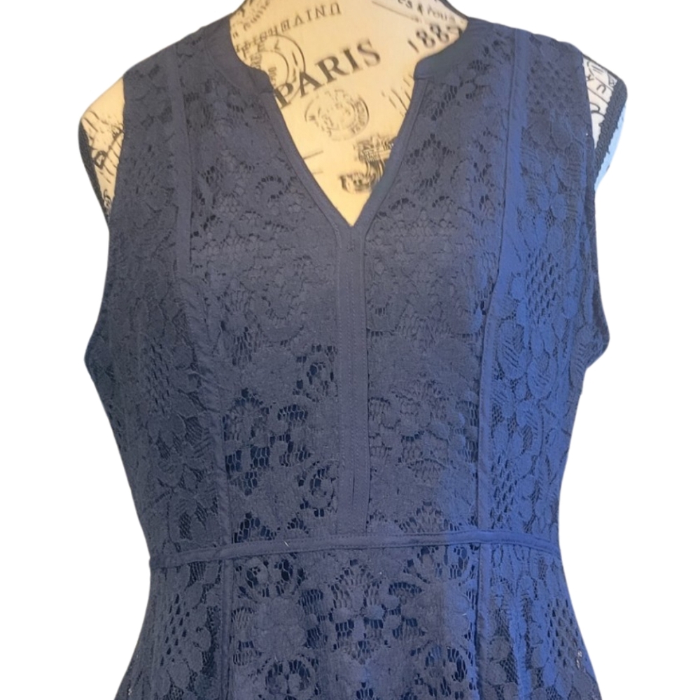 LAUREN CONRAD NAVY LACY COCKTAIL DRESS SIZE 10 BEAUTIFUL 😍 - Picture 5 of 11